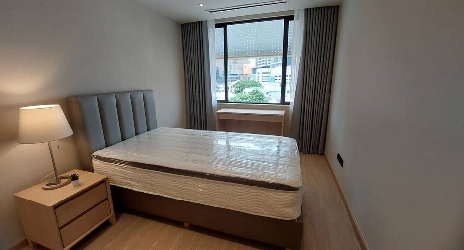 For rent 3 bedrooms apartment in Sathon, Bangkok
