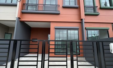 Продажа 3 спальни таунхаус в Bang Phli, Самутпракан