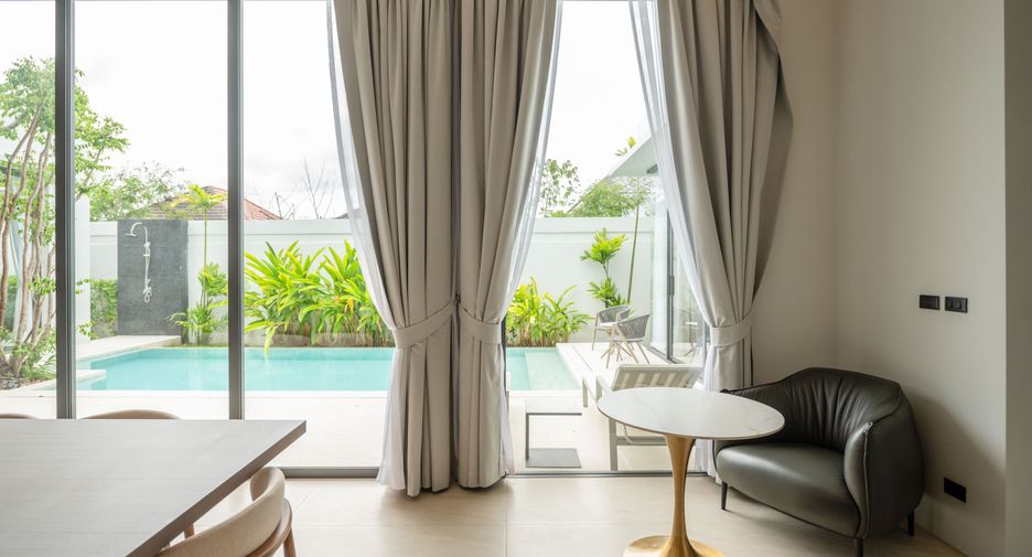 For rent 4 bedrooms villa in Mueang Phuket, Phuket