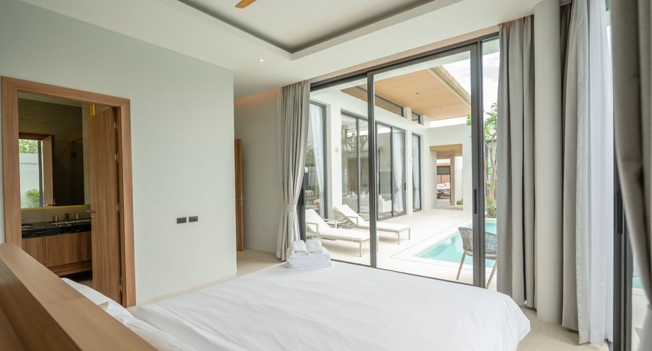 For rent 4 bedrooms villa in Mueang Phuket, Phuket