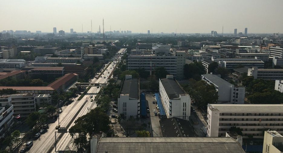 For rent 1 bed condo in Ratchathewi, Bangkok