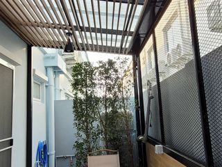 Casa adosada en venta y en alquiler de 2 habitaciones en Prawet, Bangkok