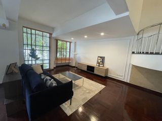Casa en alquiler de 4 habitaciones en Khlong Toei, Bangkok
