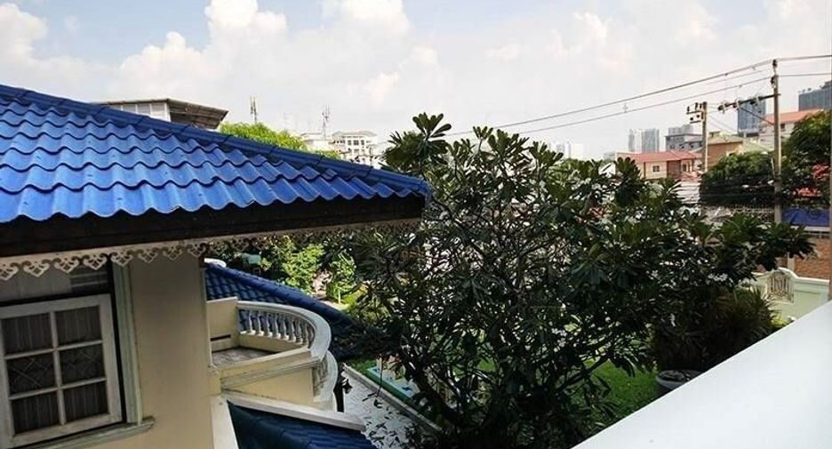 For sale and for rent 1 bed condo in Watthana, Bangkok