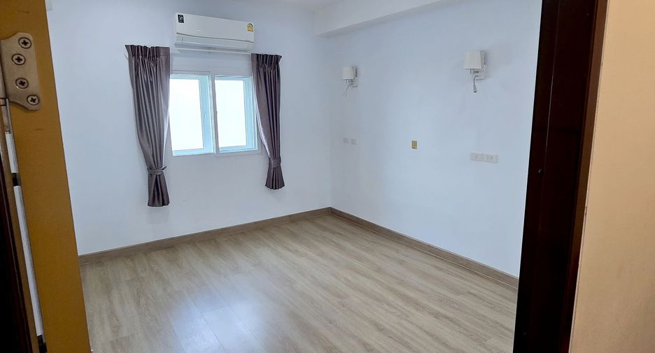 For sale and for rent 7 bedrooms townhouse in Prawet, Bangkok