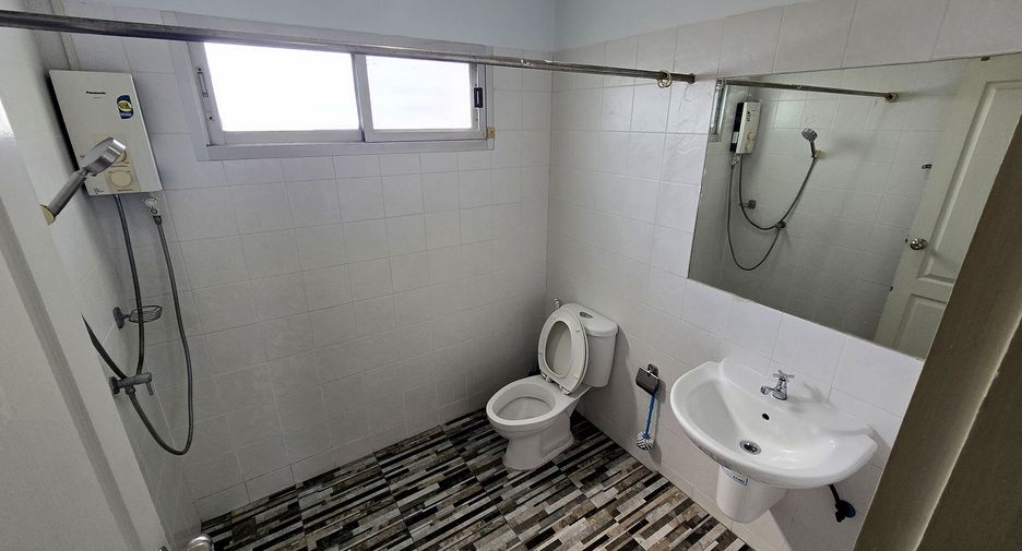 For sale and for rent 7 bedrooms townhouse in Prawet, Bangkok