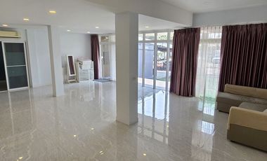 For sale and for rent 7 bedrooms townhouse in Prawet, Bangkok