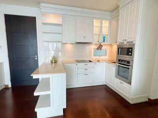 For rent 4 bedrooms condo in Watthana, Bangkok