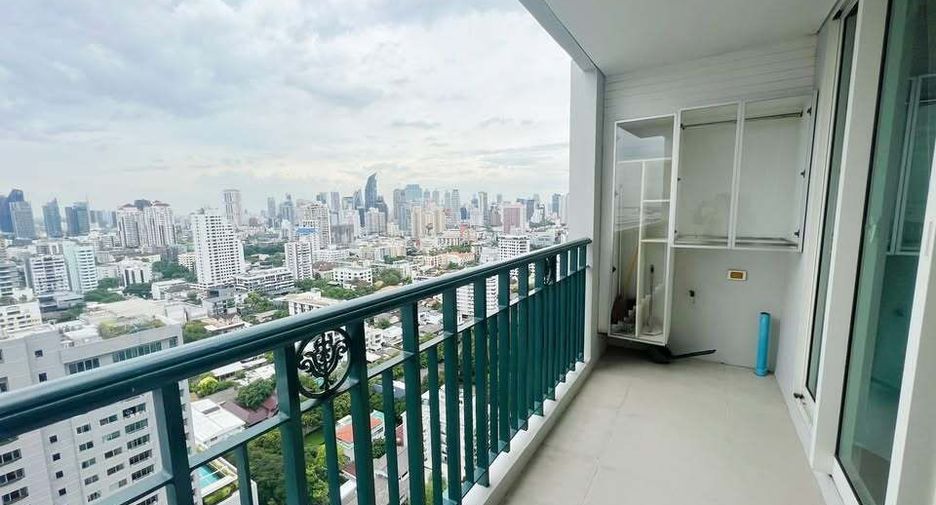 Condo en alquiler de 4 habitaciones en Watthana, Bangkok