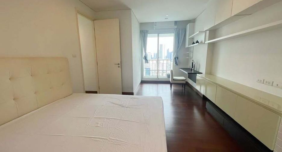 Condo en alquiler de 4 habitaciones en Watthana, Bangkok