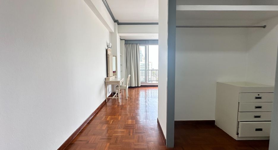 Apartment zur Miete mit 3 Zimmer in Watthana, Bangkok