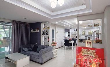Haus zum Kauf mit 5 Zimmer in Don Mueang, Bangkok