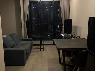 À louer studio condo à Khlong Toei, Bangkok