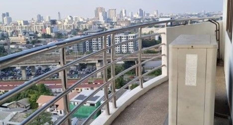 For sale 2 bedrooms condo in Suan Luang, Bangkok