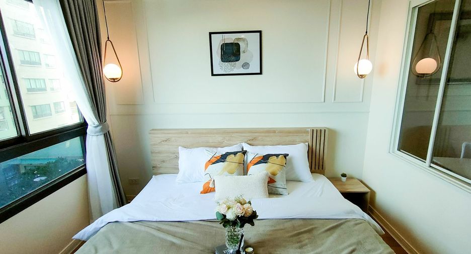 For sale 1 bed condo in Thon Buri, Bangkok