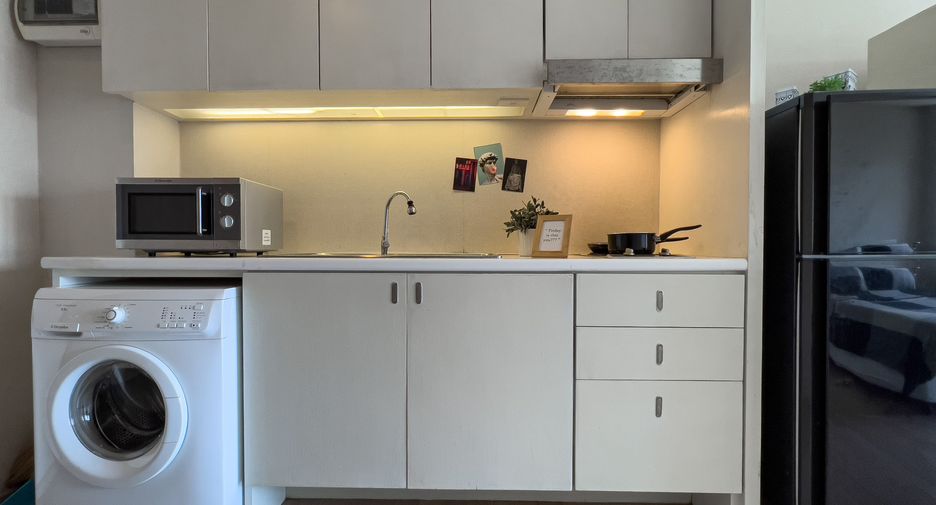 For rent studio condo in Watthana, Bangkok