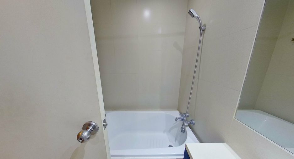 For rent studio condo in Watthana, Bangkok