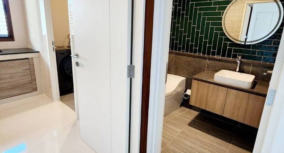 Аренда 4 спальни дом в Банг Капи, Бангкок