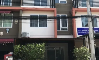 For sale 4 bedrooms townhouse in Bueng Kum, Bangkok