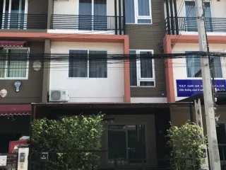 For sale 4 bedrooms townhouse in Bueng Kum, Bangkok