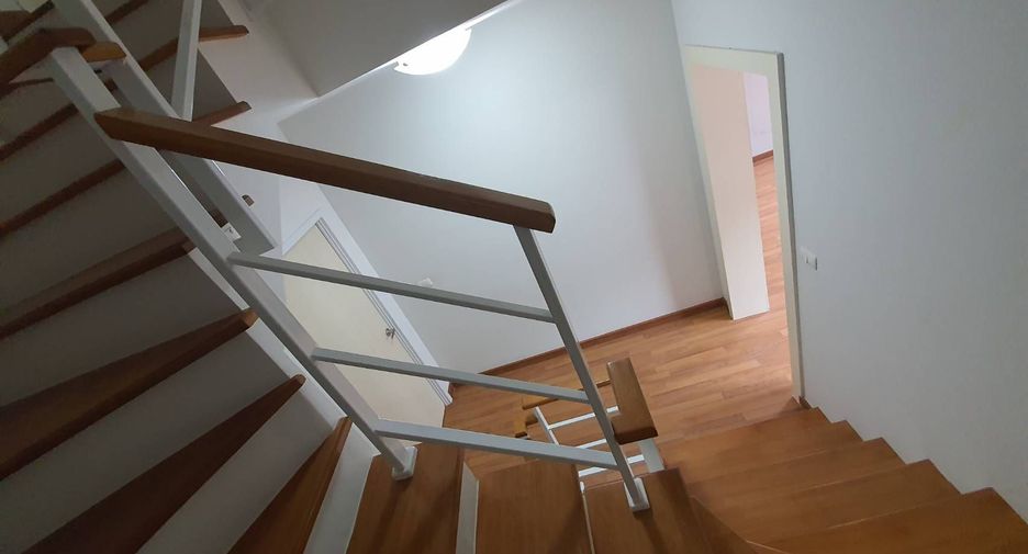 For sale 4 bedrooms townhouse in Bueng Kum, Bangkok