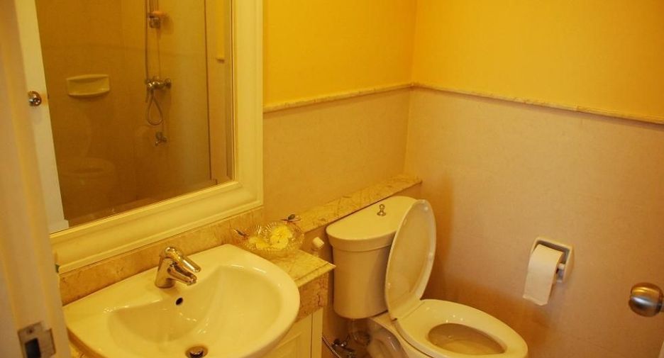 Wohnung zur Miete mit 2 Zimmer in Khlong Toei, Bangkok