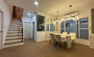 Casa en alquiler de 5 habitaciones en Prawet, Bangkok