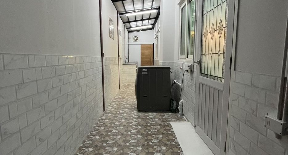 For rent 5 bedrooms house in Prawet, Bangkok