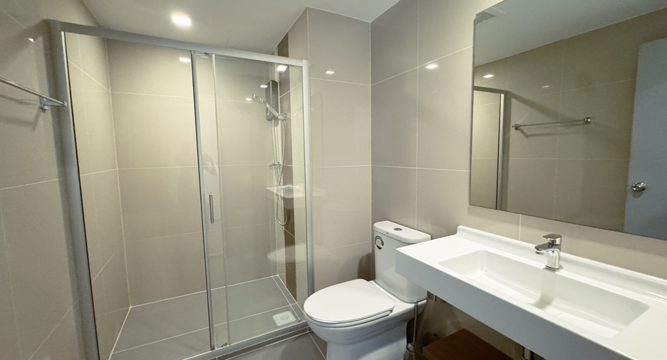 For sale 2 bedrooms condo in Phaya Thai, Bangkok
