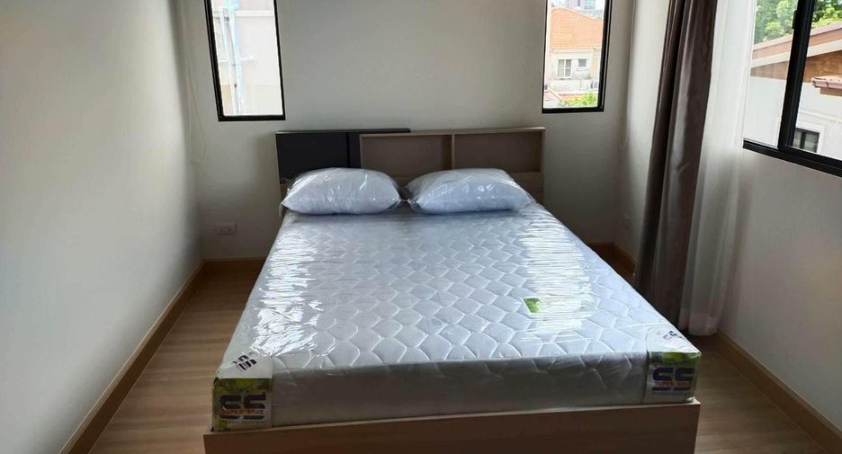 For rent 3 bedrooms house in Wang Thonglang, Bangkok