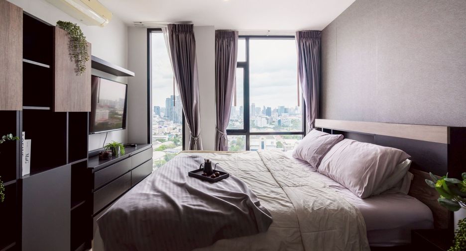 For sale 1 bed condo in Sathon, Bangkok