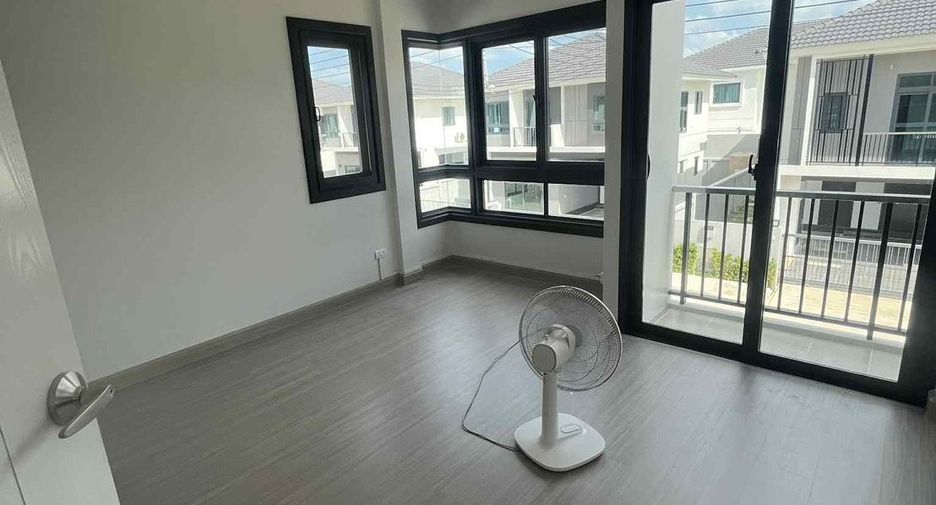 For rent 4 bedrooms house in Mueang Phuket, Phuket