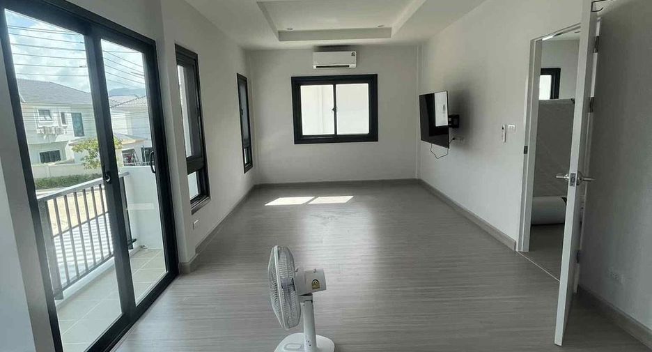 For rent 4 bedrooms house in Mueang Phuket, Phuket
