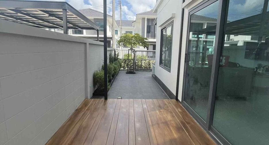 For rent 4 bedrooms house in Mueang Phuket, Phuket
