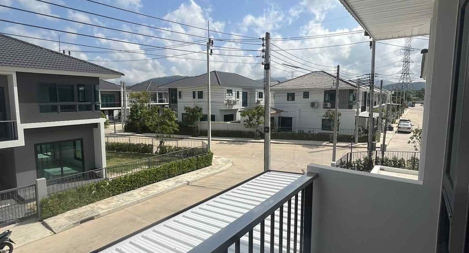 For rent 4 bedrooms house in Mueang Phuket, Phuket