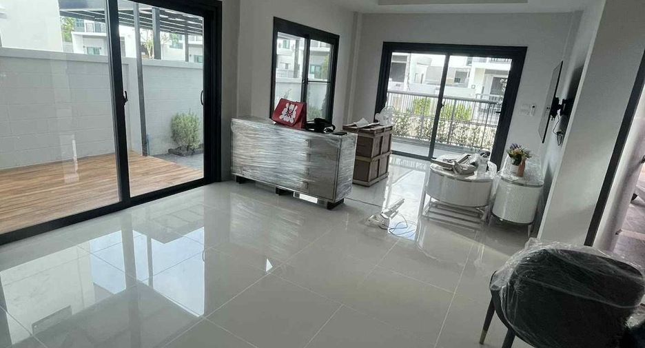 For rent 4 bedrooms house in Mueang Phuket, Phuket
