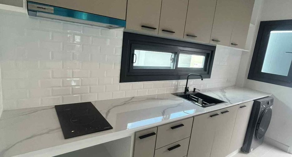 For rent 4 bedrooms house in Mueang Phuket, Phuket