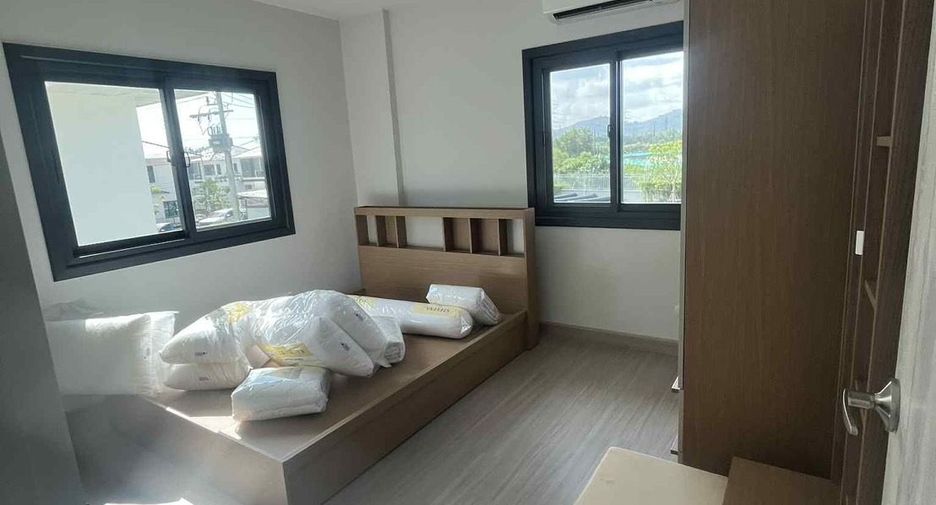For rent 4 bedrooms house in Mueang Phuket, Phuket