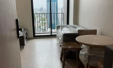 Condo en alquiler de 1 habitaciones en Huai Khwang, Bangkok