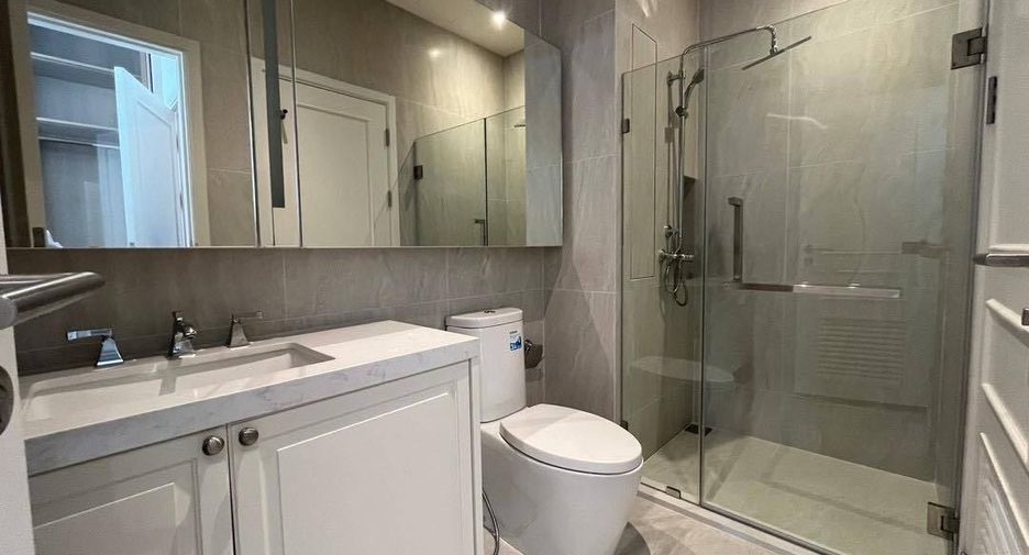 For rent 4 bedrooms condo in Bang Kho Laem, Bangkok