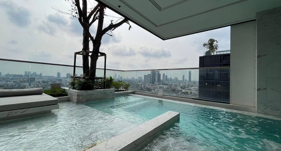 For rent 4 bedrooms condo in Bang Kho Laem, Bangkok