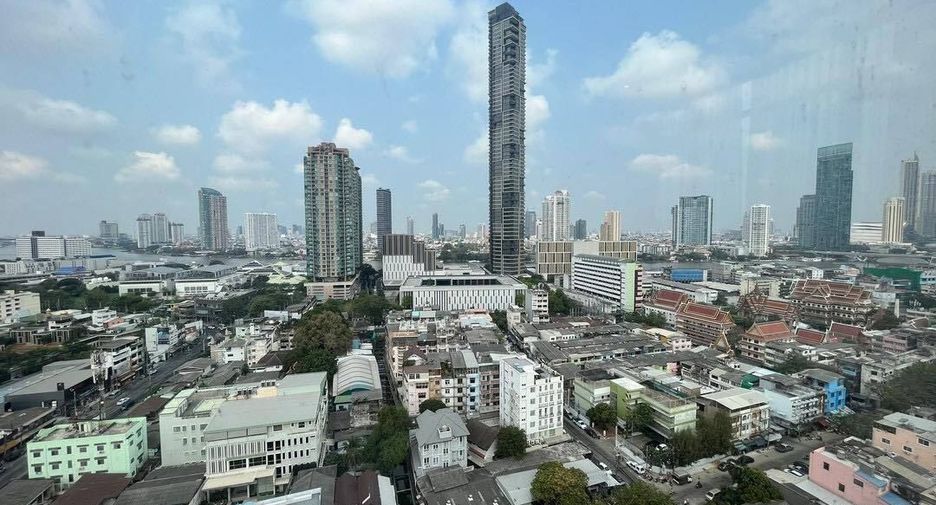 For rent 4 bedrooms condo in Bang Kho Laem, Bangkok