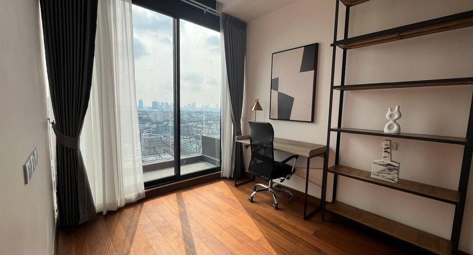 For rent 4 bedrooms condo in Bang Kho Laem, Bangkok
