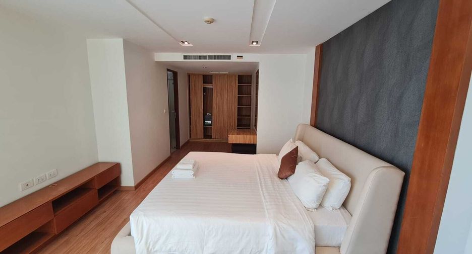 For rent 3 bedrooms condo in Kathu, Phuket