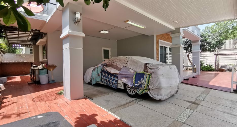 For sale 3 bedrooms house in Mueang Samut Prakan, Samut Prakan
