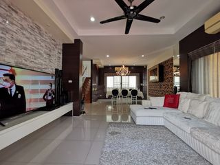 For sale 3 bedrooms house in Mueang Samut Prakan, Samut Prakan