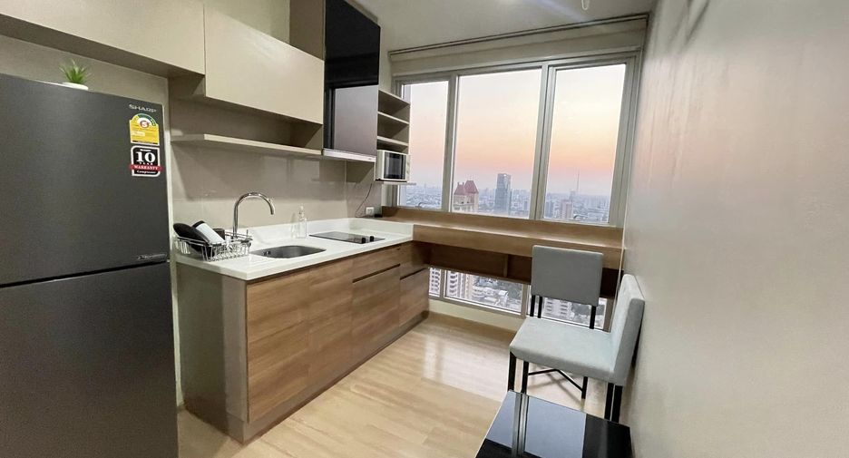 For rent 1 bed condo in Phaya Thai, Bangkok