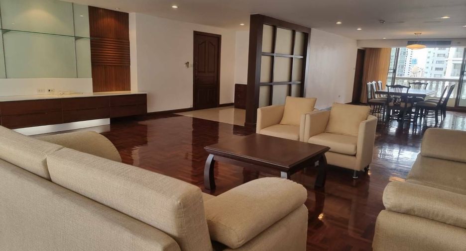 For rent 3 bedrooms condo in Khlong Toei, Bangkok
