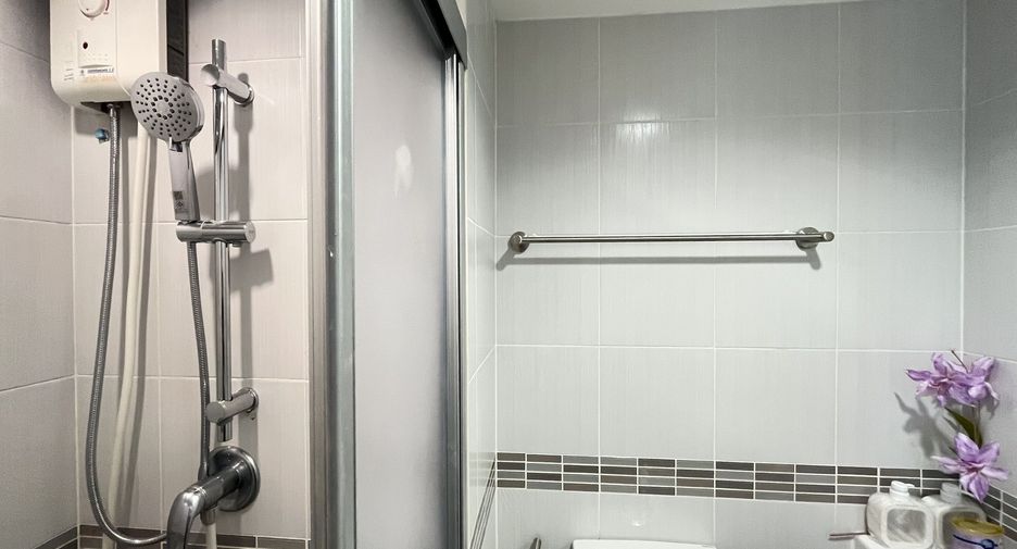 À vendre 1 chambre condo à Huai Khwang, Bangkok