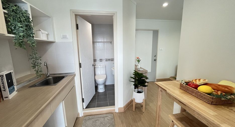 À vendre 1 chambre condo à Huai Khwang, Bangkok